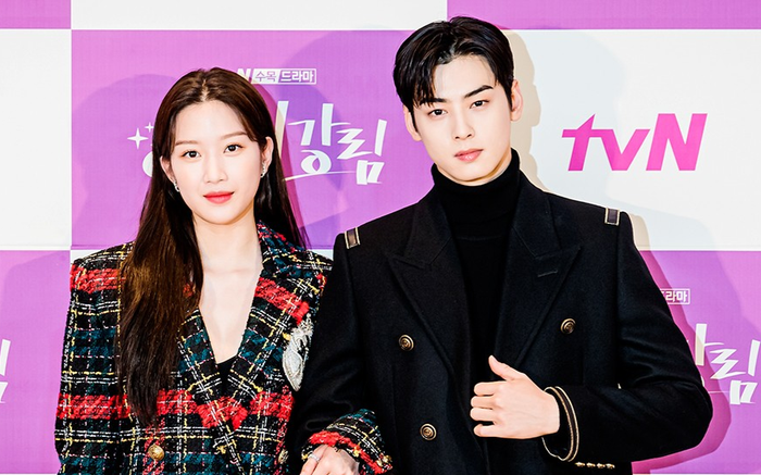 Cha Eun Woo đột ngột phát tướng, 'lạnh tanh' bên Moon Ga Young