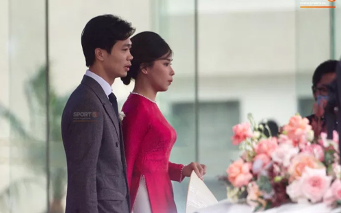 Lấy vợ giàu sang nhưng Công Phượng lại tiết kiệm đến khó tin qua hành động này