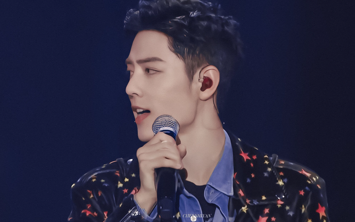 Phản ứng đáng ngạc nhiên của dân mạng khi Tiêu Chiến gặp sự cố về âm thanh