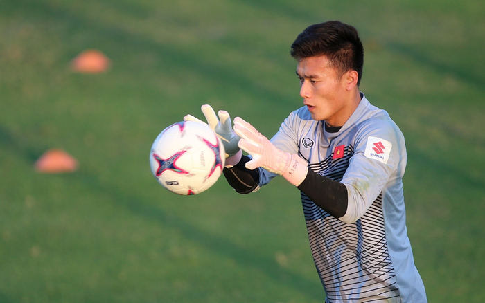 'Ông lão' Tấn Trường lên ĐTVN: Tiếc cho Bùi Tiến Dũng!