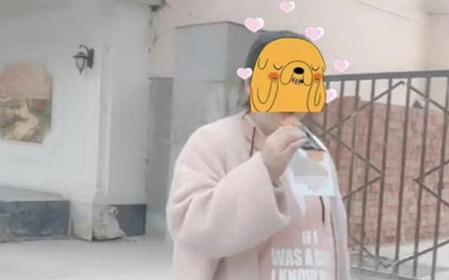 Vợ bầu đi chuyển phát nhanh 4 lần/ngày, người chồng ngay lập tức ly hôn khi phát hiện bí mật động trời