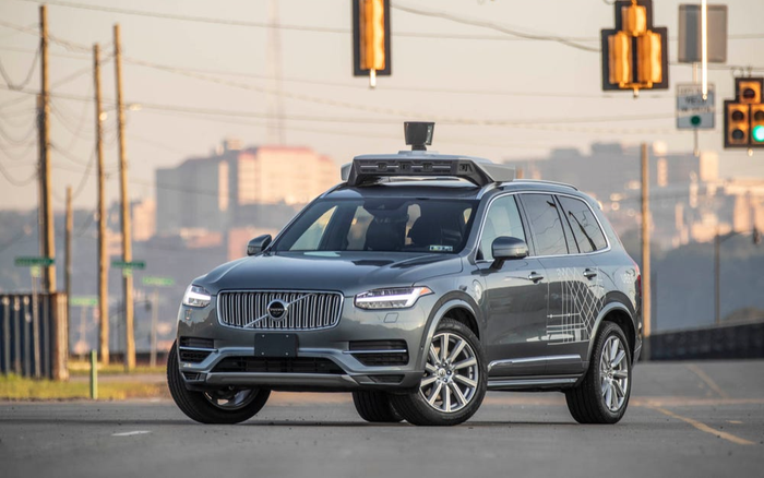 Uber bán mảng xe tự lái trong lúc mảng gọi xe lao đao vì đại dịch