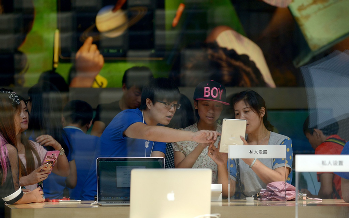 Ba cựu nhân viên đồng loạt 'tố cáo' bộ mặt xấu xí của Apple