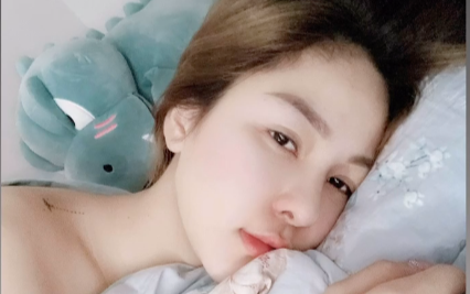 Chán diện bikini, hotgirl Trâm Anh khoe ảnh 'giường chiếu' nóng bỏng 'đốn tim' dân mạng