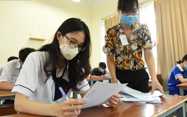 TP.HCM: Kiểm tra học kỳ mỗi học sinh ngồi một bàn