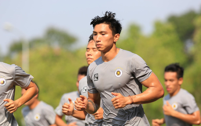 Hà Nội FC xác nhận Đoàn Văn Hậu dính chấn thương nặng