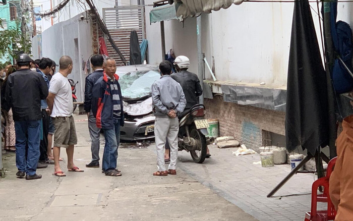 Rơi từ tầng 20 của khách sạn trúng đầu xe ô tô, người đàn ông ở Đà Nẵng tử vong