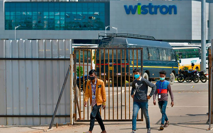 Apple cấm cửa một nhà máy iPhone lớn ở Ấn Độ sau vụ công nhân đập phá nhà máy