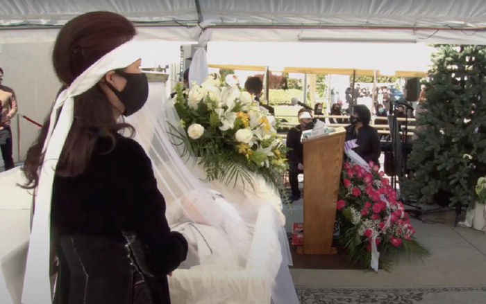 Xúc động lời chia sẻ của vợ trong sổ tang NS Chí Tài: 'Anh hay bảo anh thương em rộng lớn như bầu trời'