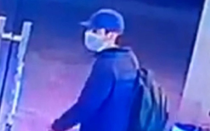 Truy tìm nghi phạm phá két sắt nhà cụ bà 66 tuổi, trộm tiền và vàng trị giá hơn 700 triệu đồng