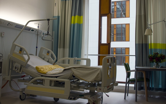 Cải trang thành bệnh nhân rút súng bắn chết giám đốc bệnh viện