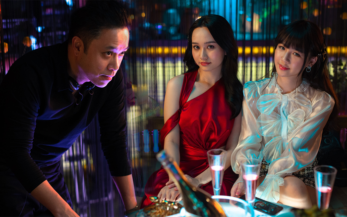 Đạo diễn Victor Vũ: 'Thiên thần hộ mệnh' mang sứ mệnh làm trẻ hóa câu chuyện về huyền thoại bùa ngải