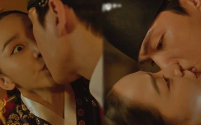 Mr.Queen: Vì là 'hồn cậu xác cô' nên được hôn cũng chẳng vui sướng gì mà chỉ sợ chết