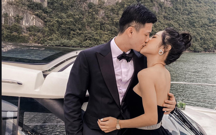 Bạn gái dậy sớm nấu ăn cho Huỳnh Anh, ngầm hé lộ đã về chung nhà?