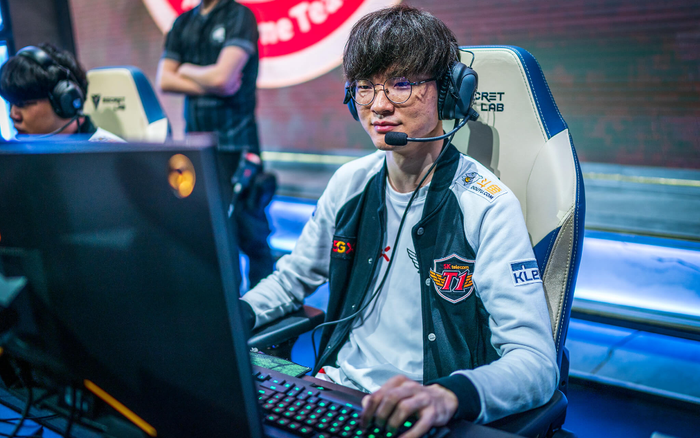 Thu nhập chục tỷ đồng, game thủ giàu nhất Hàn Quốc Faker vẫn than không có tiền mua thứ này