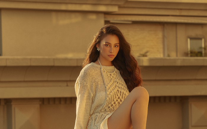 Tiểu Vy đẹp nghẹt thở khi khoe nhan sắc chuẩn quốc tế sau nhiệm kỳ