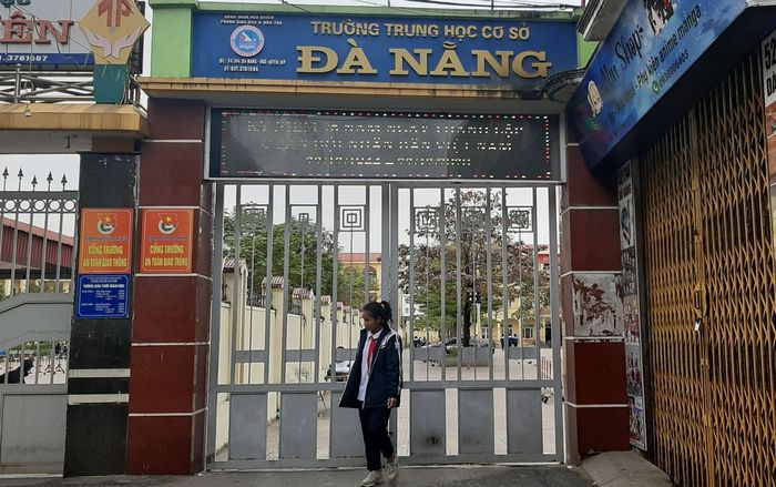 Hút thuốc lá điện tử trong trường rồi ngất xỉu, nam sinh lớp 8 bị đình chỉ học