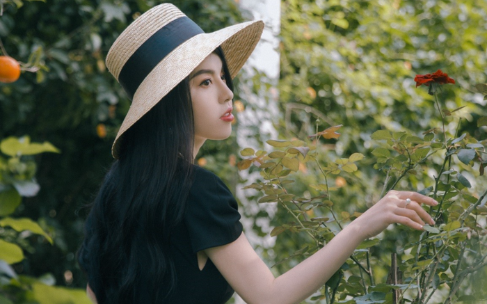 Lạc vào khu vườn bí mật cùng người đẹp Lê Mai Sang