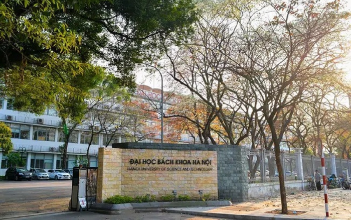 Những Đại học đẹp nhất Hà Nội: Nơi có hoa nở quanh năm, nơi sở hữu khuôn viên đẹp lãng mạn hệt trời Tây