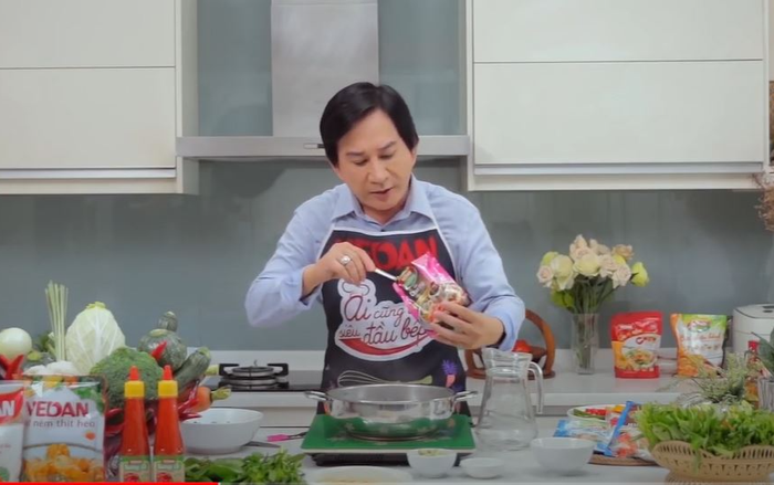 Kim Tử Long lên ngôi 'vua bếp' trong 'Vedan – Siêu bếp tranh tài'