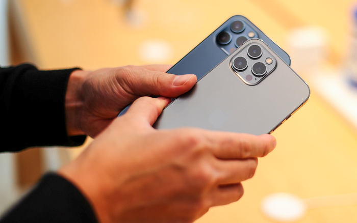 iPhone là thiết bị công nghệ bán chạy nhất trong năm 2020