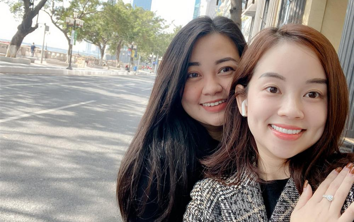 Nhân dịp sinh nhật, em gái Ly Kute chia sẻ hình ảnh thời trẻ của chị khiến dân mạng thích thú