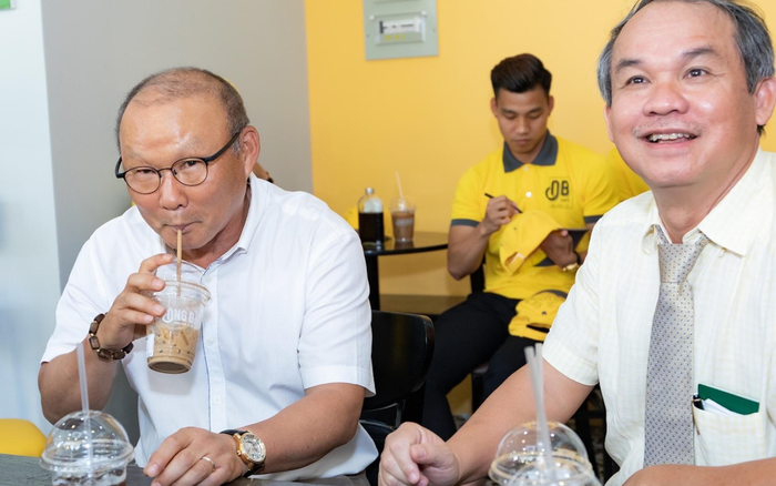 Vì sao ông Park thích vị đắng cà phê và 'gây nghiện' người hâm mộ?