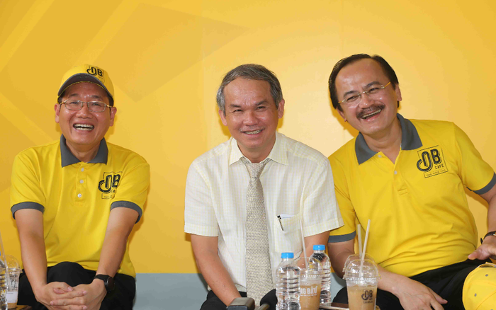 Những ai xứng đáng là người hùng của bóng đá Việt Nam?