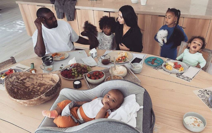 Cùng nhìn lại những khoảnh khắc ngọt ngào nhất của gia đình Kim và Kanye