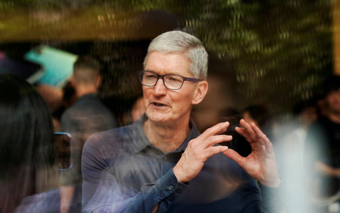 Choáng váng với số tiền Tim Cook kiếm được trong năm 2020