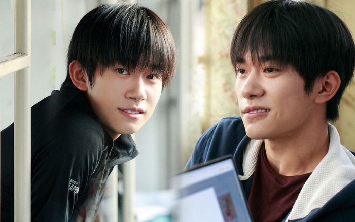 Dịch Dương Thiên Tỉ hoàn thành một bộ phim điện ảnh khác trong thầm lặng