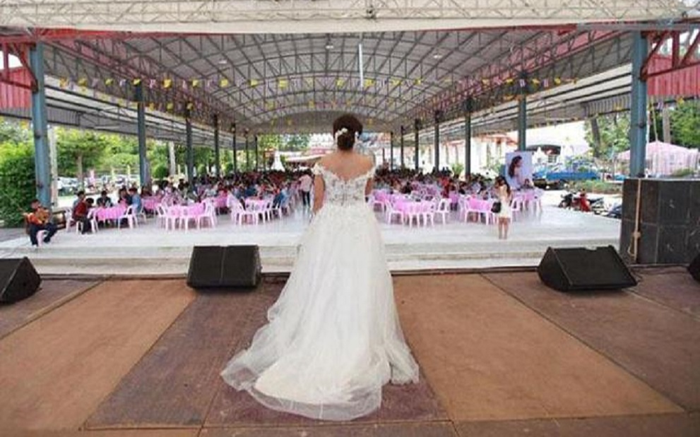 Chú rể bỏ trốn trong ngày cưới để gặp bạn gái cũ, cô dâu có động thái lạ với người hàng xóm