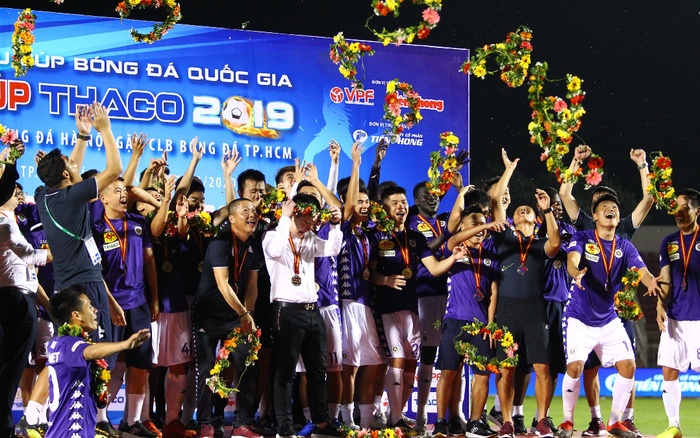 Quảng Nam FC đá hạng Nhất, Hà Nội FC có giảm cơ hội vô địch V.League?