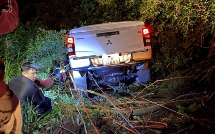 Đạp nhầm chân ga, ô tô lao xuống vực sâu trong đêm trên núi Sơn Trà