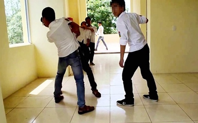 Điều tra nam sinh lớp 8 đâm học sinh lớp 5 tử vong