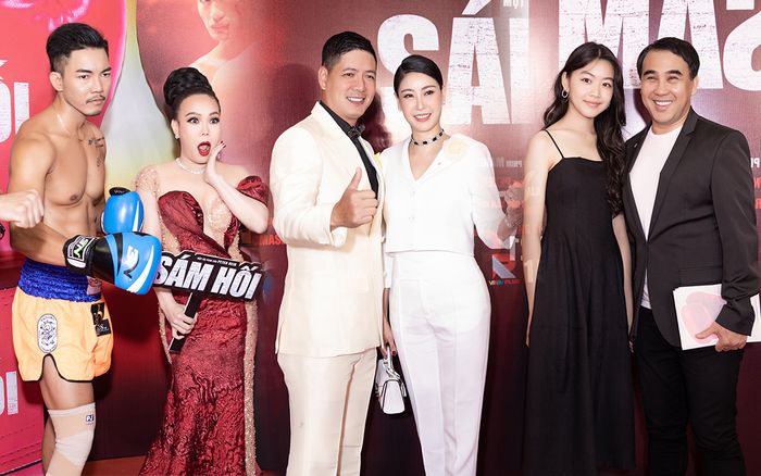 Quyền Linh - Việt Hương cùng dàn sao Việt chúc mừng Bình Minh tái xuất màn ảnh rộng