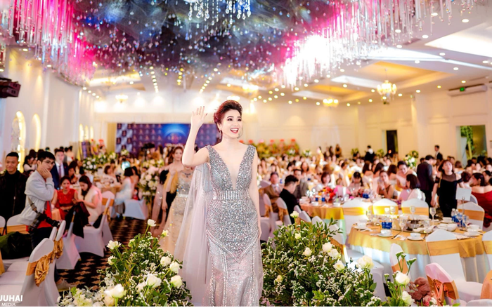 CEO Hoàng Phi Huyền - Nữ doanh nhân truyền cảm hứng làm đẹp và làm giàu cho hàng ngàn phụ nữ Việt