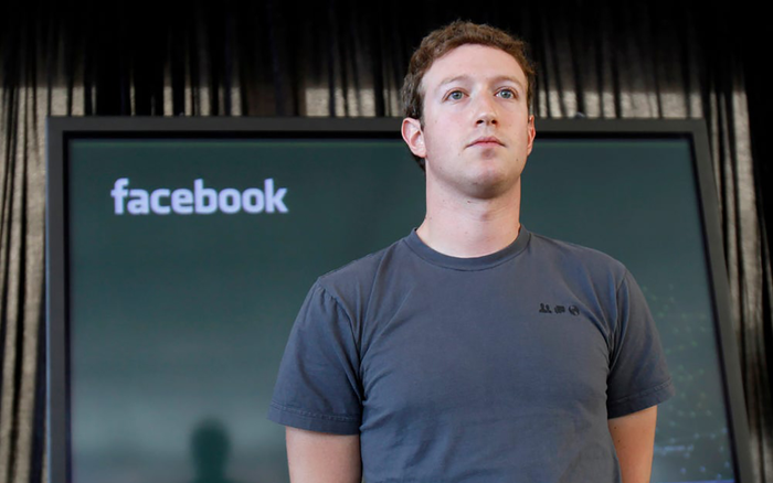 Nhân viên Facebook không nên mặc quần áo công ty ra đường