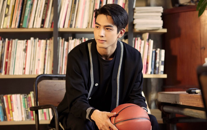 Tống Uy Long tự nhận mình đẹp trai nhưng lại bị dân mạng 'phản dame'