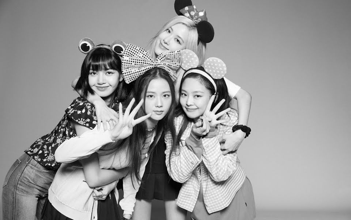 Jennie (BLACKPINK) và những lời khen cực ấm lòng cho đồng đội