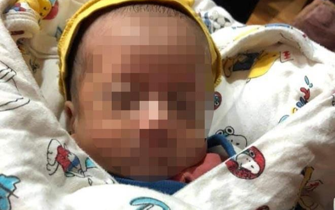 Hơn một tháng, phát hiện 3 trẻ bị bỏ rơi trước cổng một ngôi chùa ở Hải Phòng