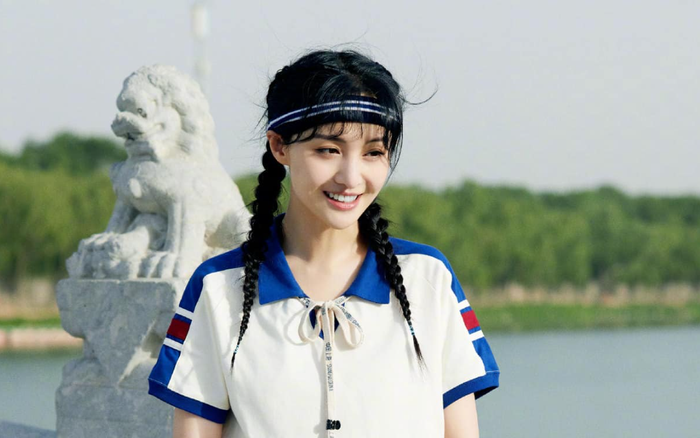 Hậu quả đầu tiên từ scandal Trịnh Sảng: Phim bị 'đắp chiếu' vĩnh viễn, nhiều dự án vội vàng gạch tên