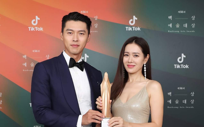 Hyun Bin - Son Ye Jin xác nhận dự lễ trao giải 'APAN Star Awards 2020' cùng nhau