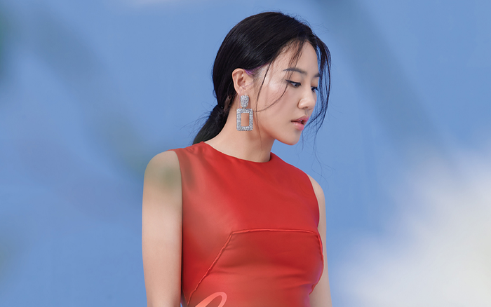 Trở lại với album phòng thu thứ 3, Văn Mai Hương gửi lời xin lỗi đến khán giả vì lý do này