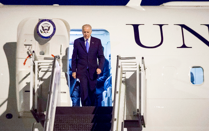 Tổng thống Joe Biden sẽ được đưa đón bằng chuyên cơ Air Force One đời mới nhất