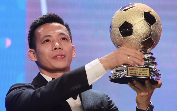 Văn Quyết bất ngờ giành danh hiệu Vận động viên tiêu biểu nhất toàn quốc 2020