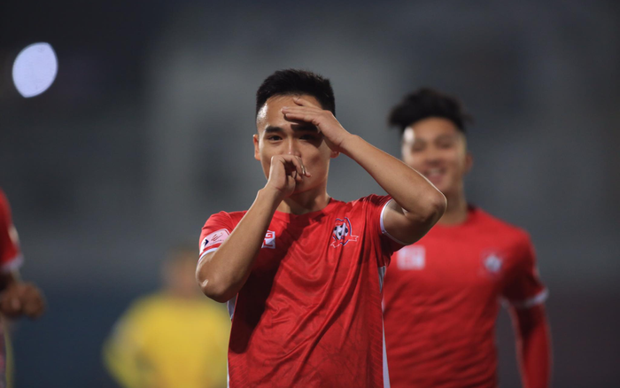 Hải Phòng lên ngôi đầu V-League 2021 sau hai chiến thắng liên tiếp