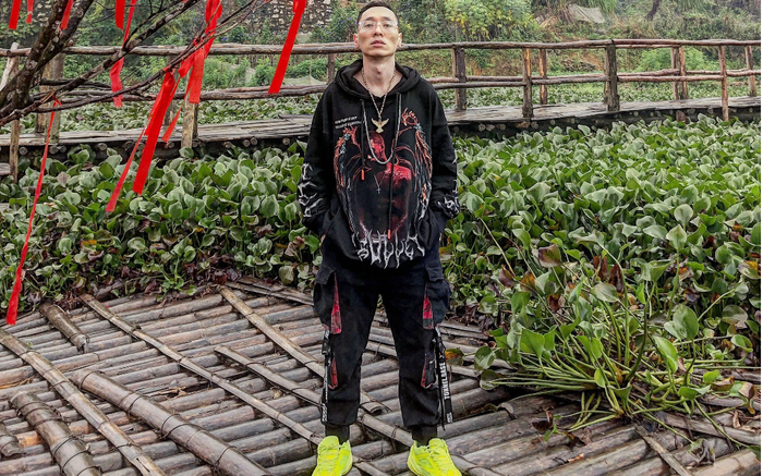 Trung Hương Store nổi tiếng nhờ anh chủ live nói chuyện có duyên