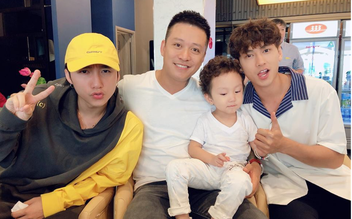 Tuấn Hưng khoe con là fan cứng của Isaac và Sơn Tùng M-TP