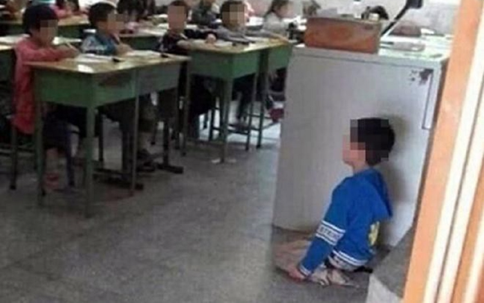 Xúc phạm học sinh, giáo viên có thể bị phạt tới 10 triệu đồng và buộc xin lỗi công khai